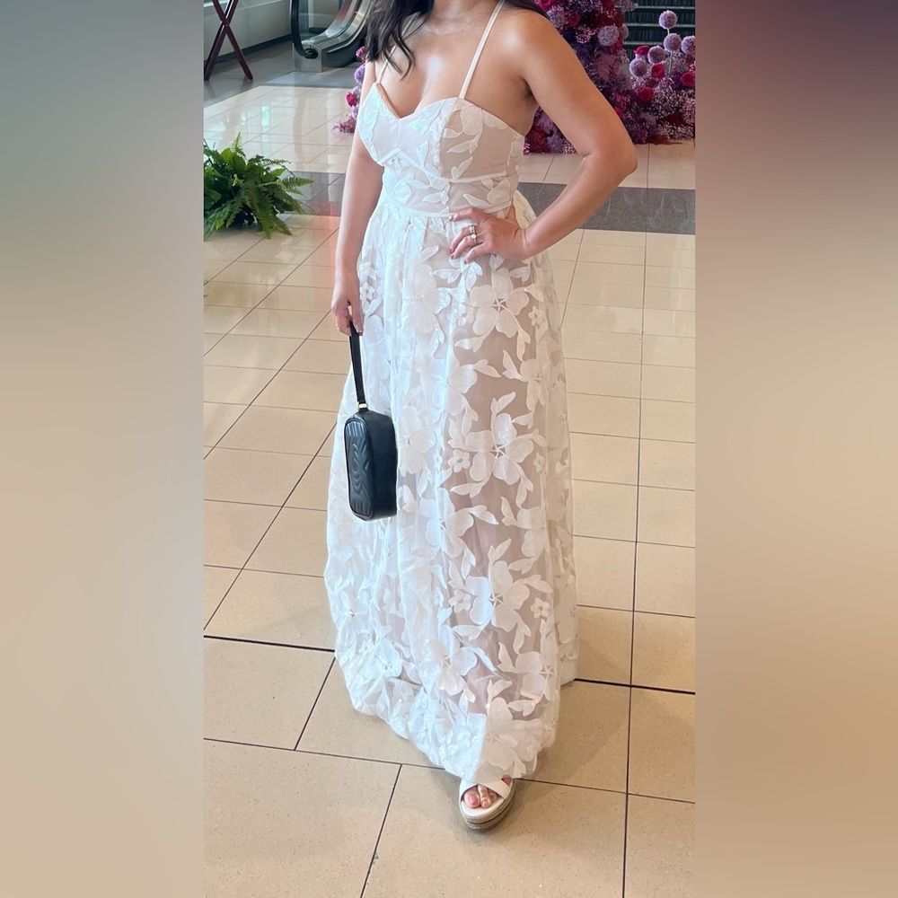 BCX Strapless White Floral Dress